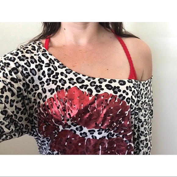 Cheetah face Off shoulder top